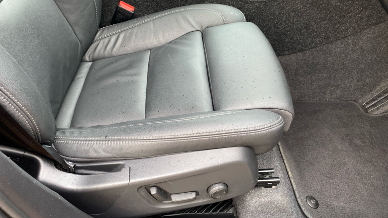 Volvo XC40 2.0 B4P Ultra Dark 5dr Auto Petrol Estate